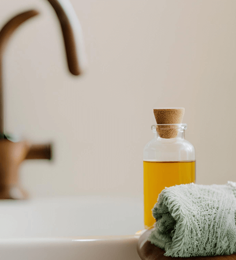 Your ultimate guide to the Oil Cleansing Method